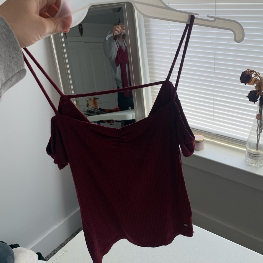 Maroon American eagle shirt